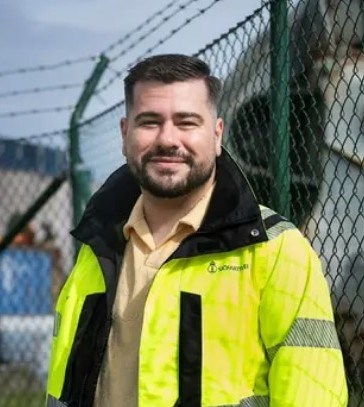 Porträttbild på projektledaren Edin Maslesa.