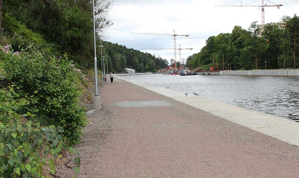 Bild på den nya promenadvägen vid södertälje kanal